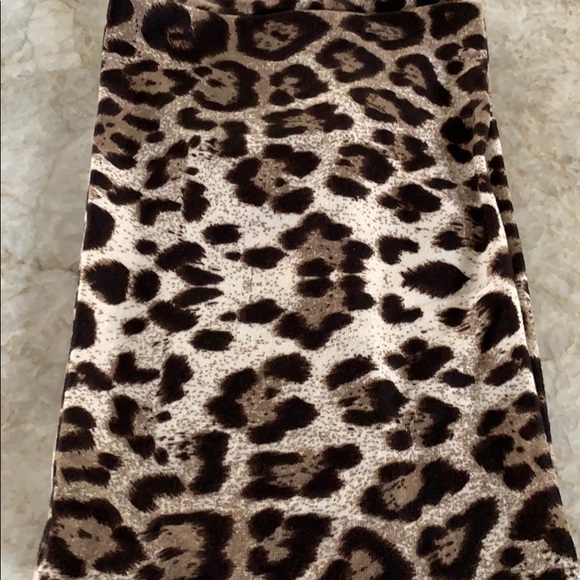 Beautiful leopard print infinity scarf - Picture 1 of 4